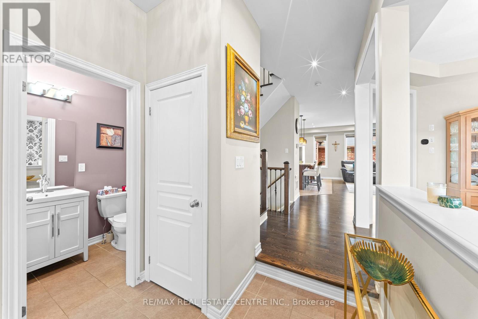 244 Moody Drive, Vaughan, Ontario  L4H 3Z6 - Photo 5 - N13646100