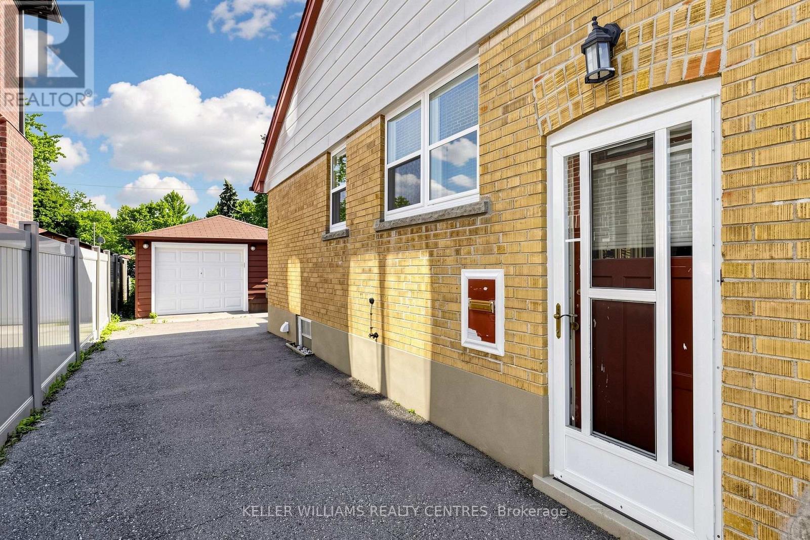 302 Palmer Avenue, Richmond Hill, Ontario  L4C 1P3 - Photo 22 - N13646110