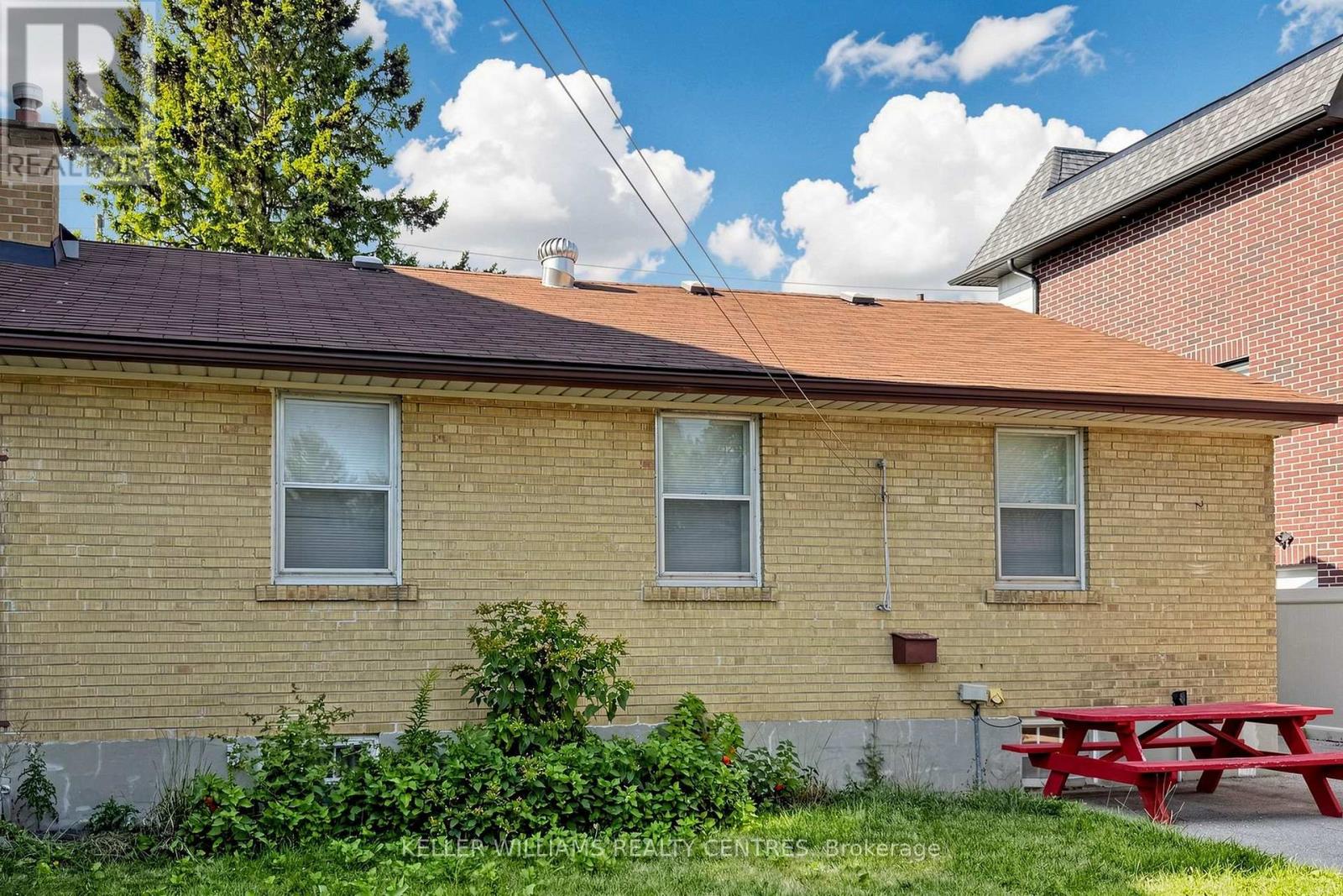 302 Palmer Avenue, Richmond Hill, Ontario  L4C 1P3 - Photo 23 - N13646110