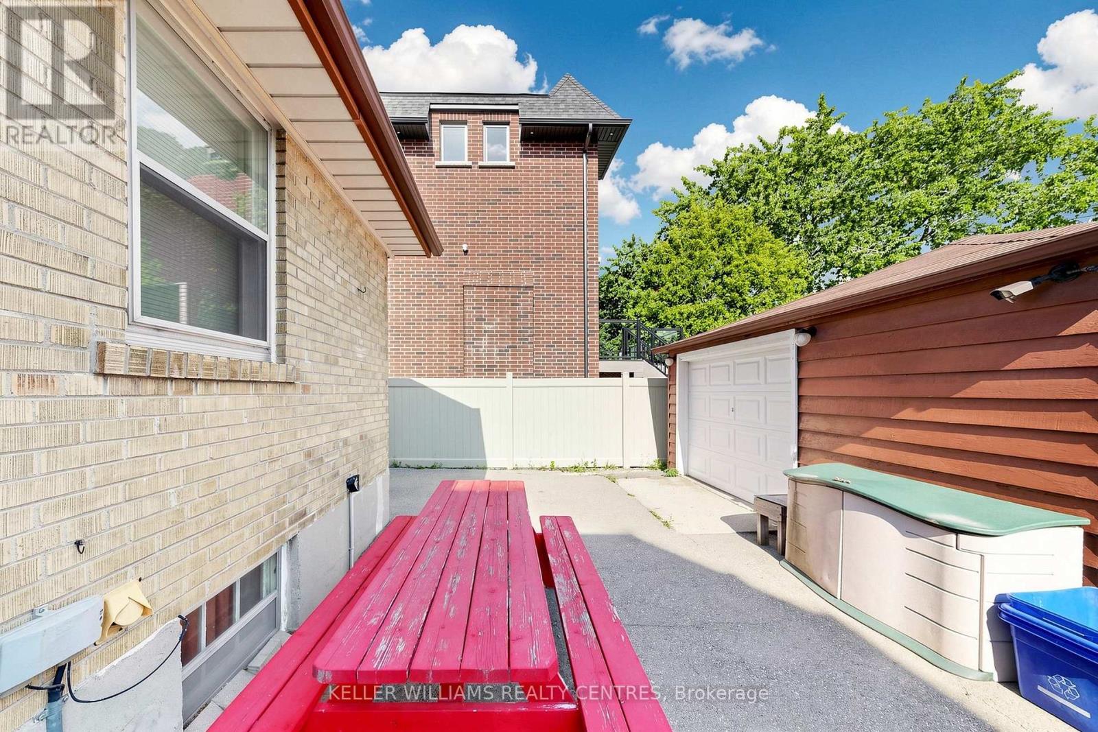 302 Palmer Avenue, Richmond Hill, Ontario  L4C 1P3 - Photo 24 - N13646110