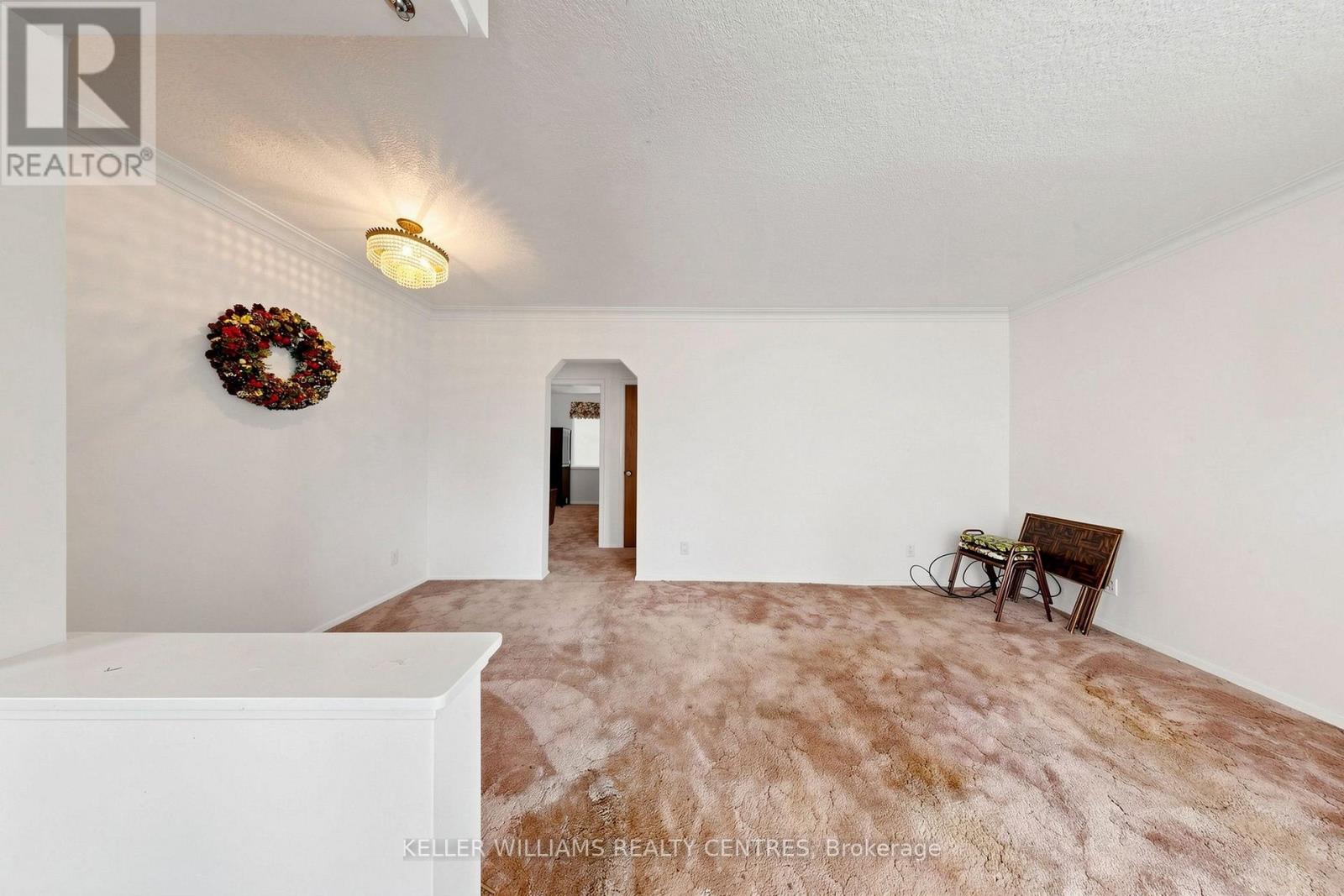 302 Palmer Avenue, Richmond Hill, Ontario  L4C 1P3 - Photo 7 - N13646110