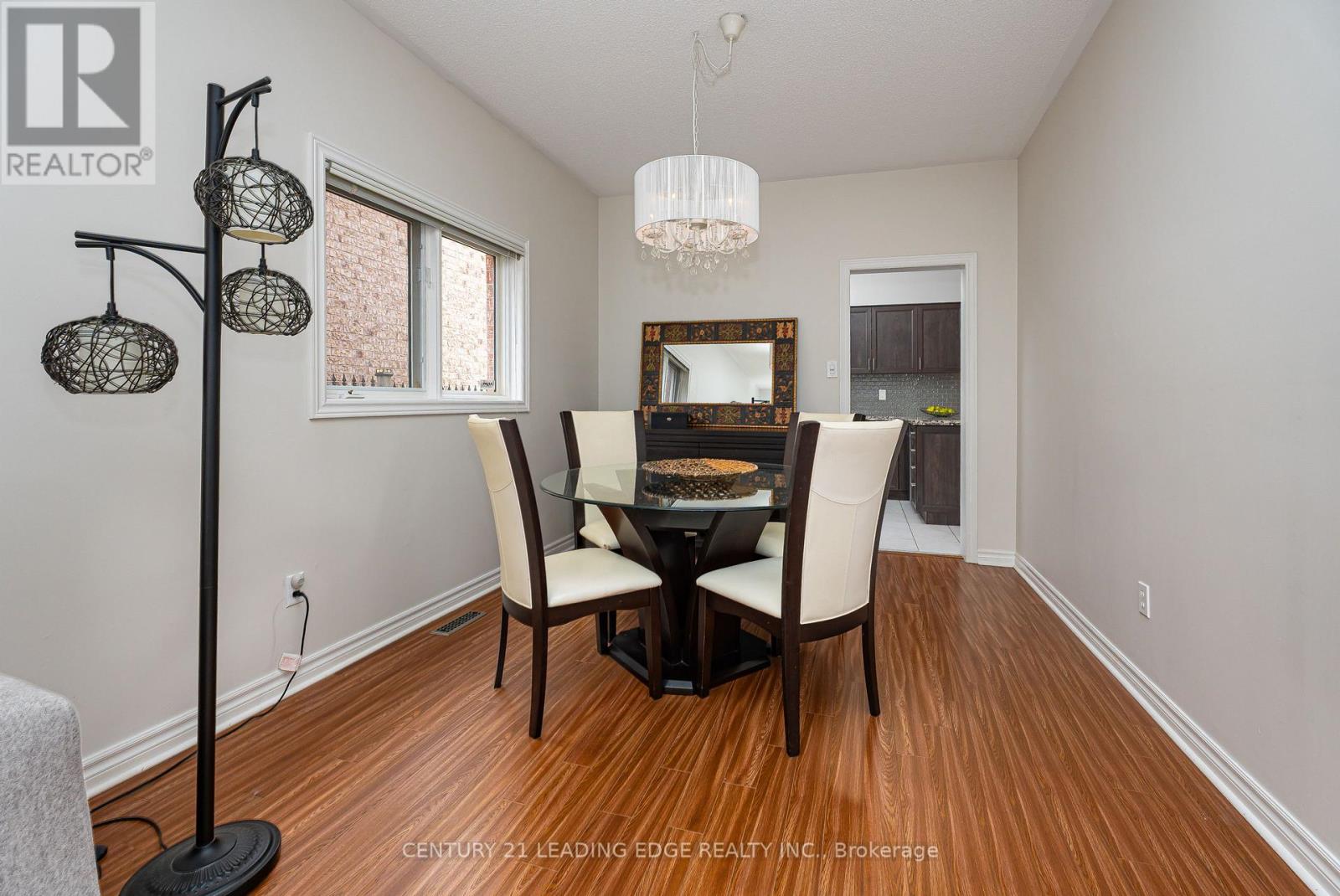 822 Surin Court, Newmarket, Ontario  L3Y 8R4 - Photo 6 - N13646234