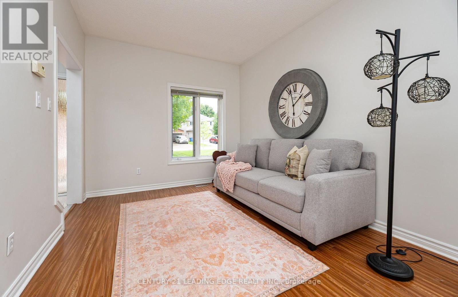 822 Surin Court, Newmarket, Ontario  L3Y 8R4 - Photo 7 - N13646234