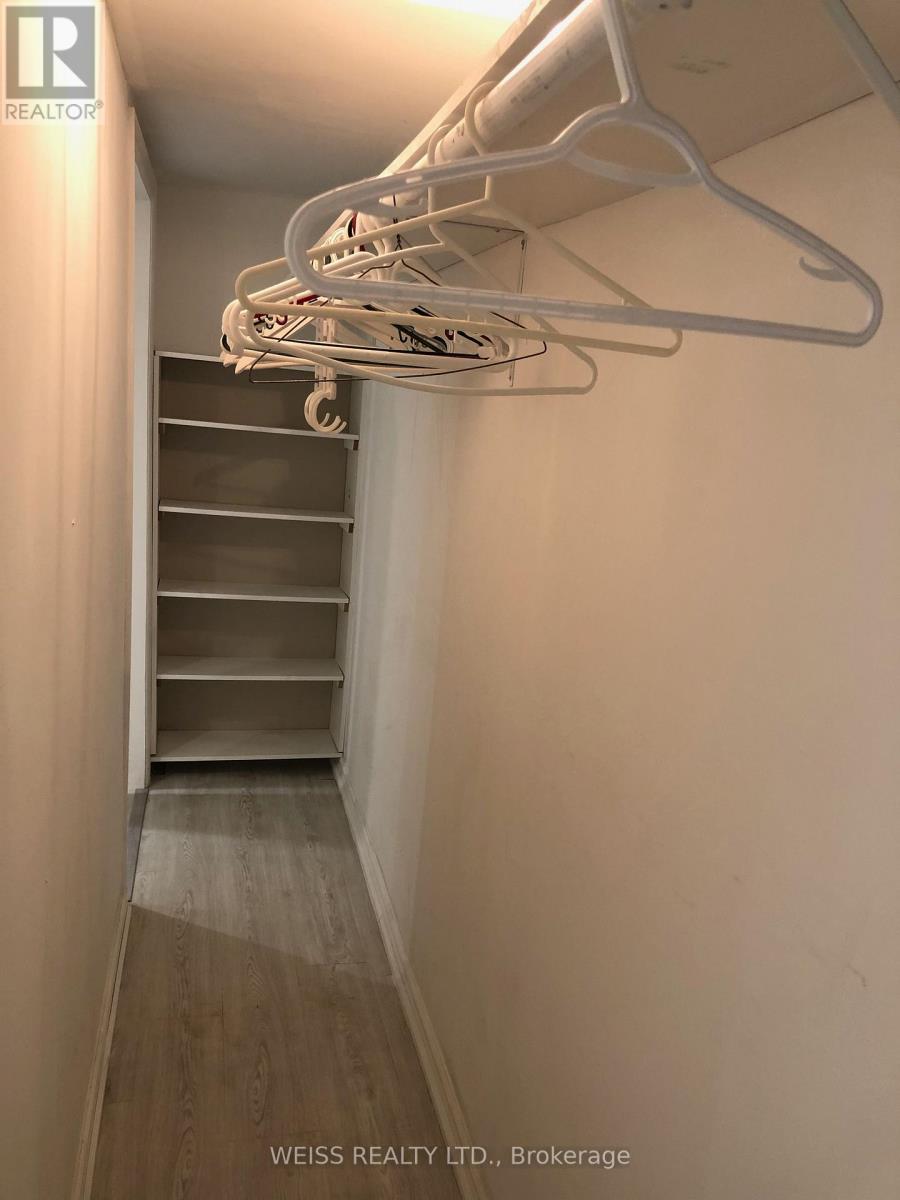 B - 55 Addington Avenue, Toronto, Ontario  M2N 2L1 - Photo 17 - C13638766