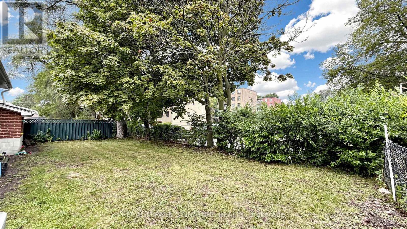 256 Ferris Road, Toronto, Ontario  M4B 1H6 - Photo 18 - E13636372