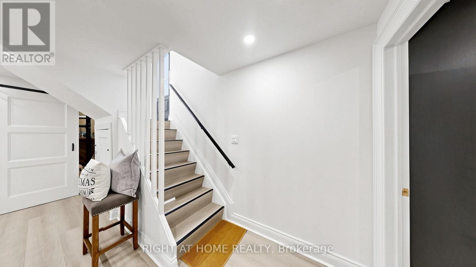 87 Riverdale Drive, Toronto, Ontario  M9V 2T8 - Photo 19 - W13645946