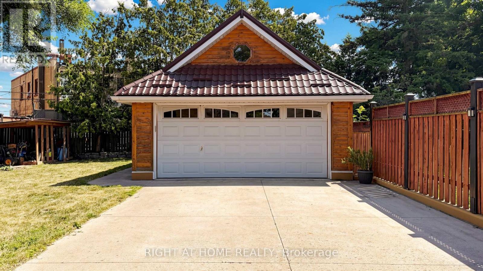 87 Riverdale Drive, Toronto, Ontario  M9V 2T8 - Photo 35 - W13645946