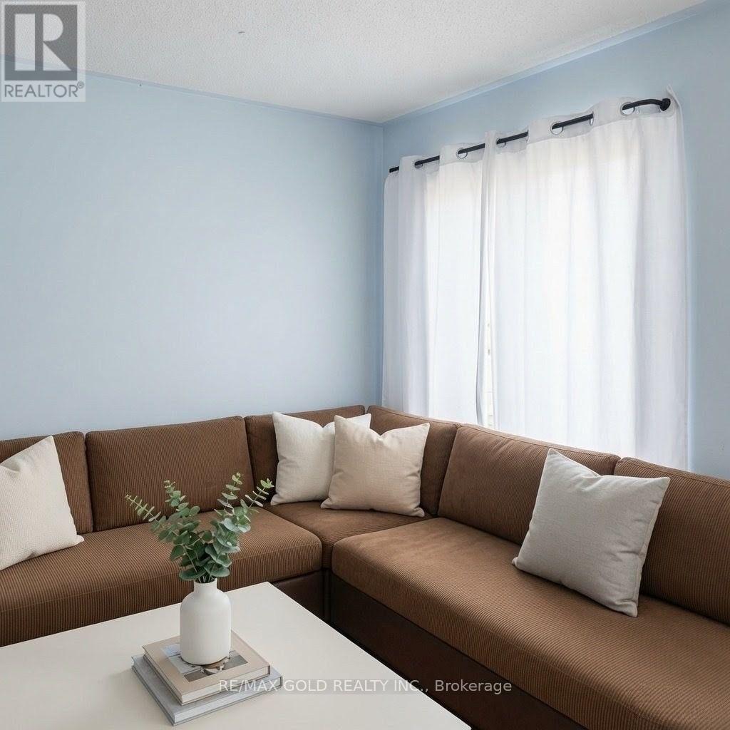 711 Ashprior Avenue, Mississauga, Ontario  L5R 3N8 - Photo 3 - W13645960