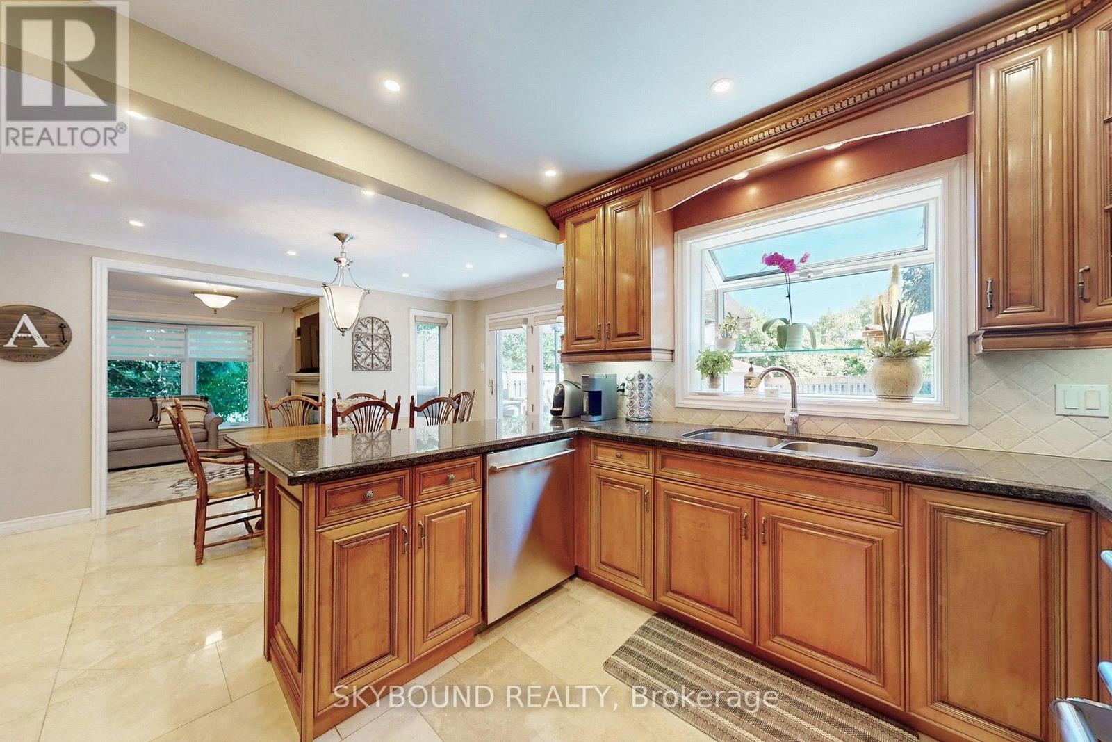 1944 Aldermead Road, Mississauga, Ontario  L5M 3A1 - Photo 10 - W13645994