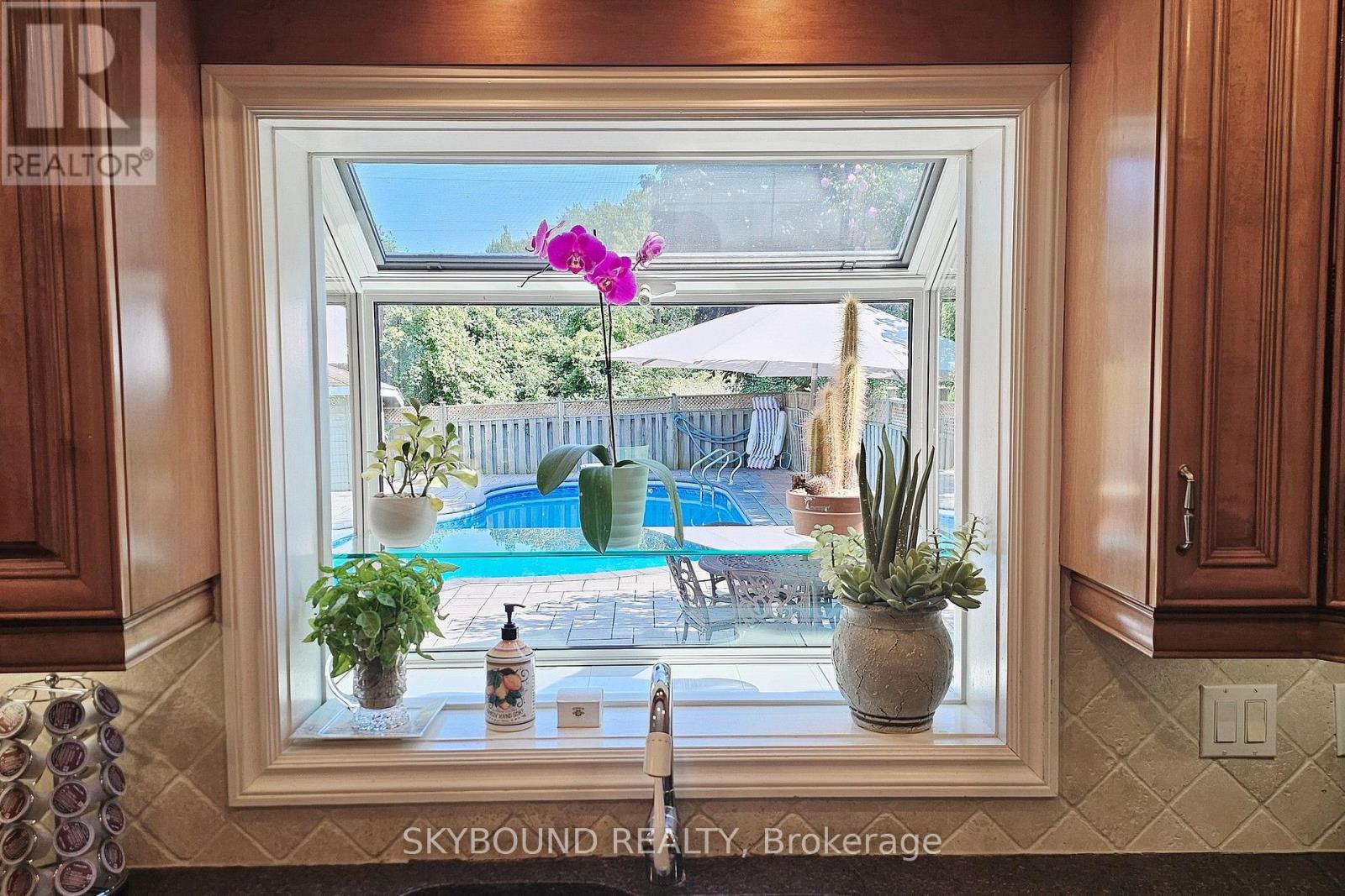 1944 Aldermead Road, Mississauga, Ontario  L5M 3A1 - Photo 11 - W13645994