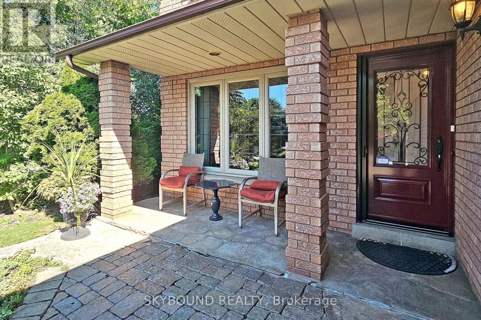 1944 Aldermead Road, Mississauga, Ontario  L5M 3A1 - Photo 3 - W13645994