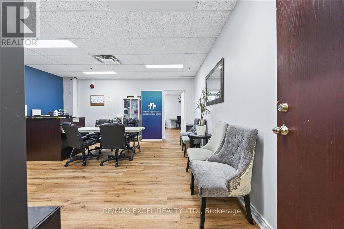339 & 350 - 1550 South Gateway Road, Mississauga, Ontario L4W 5G6 - Photo 15 - W13646004