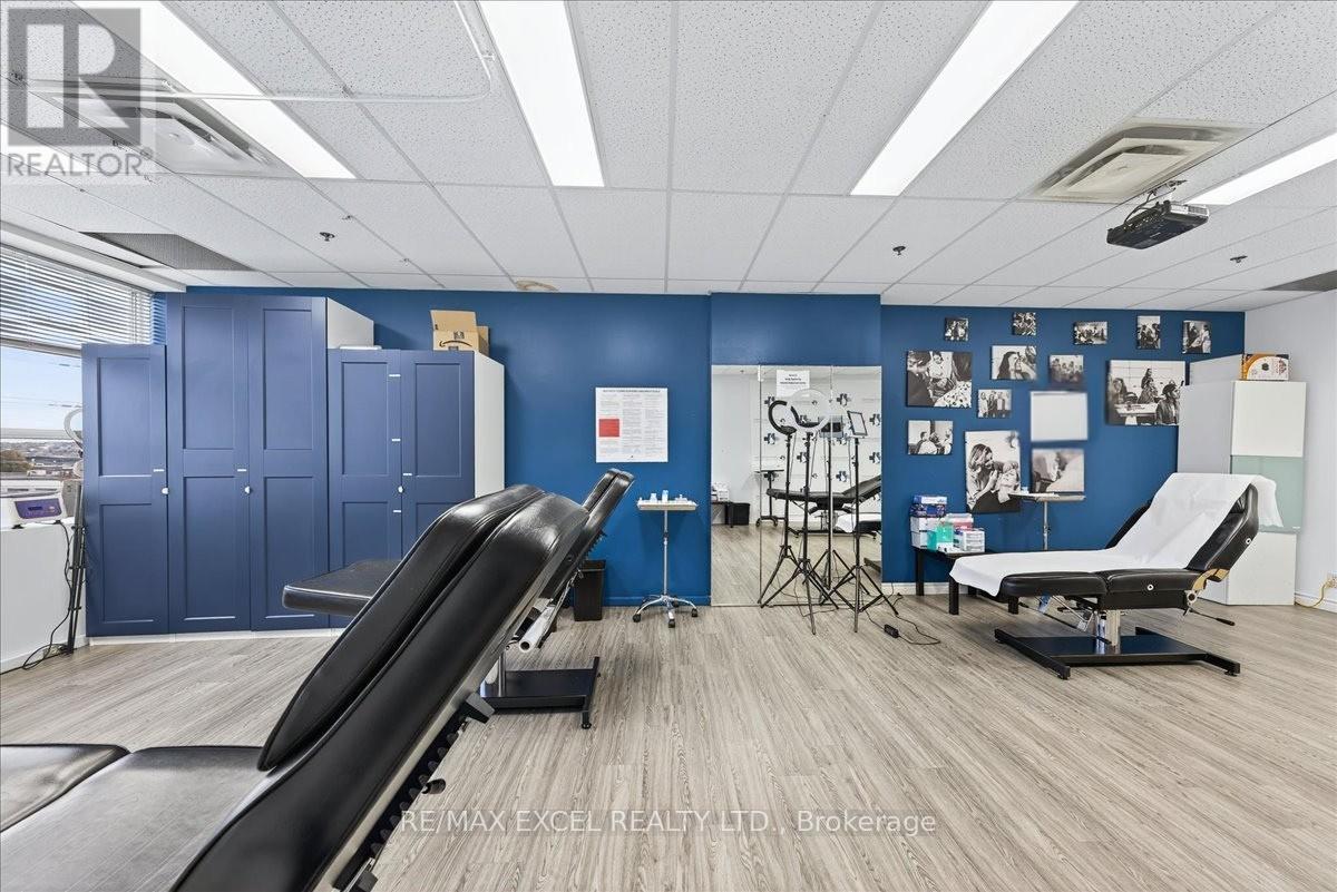 339 & 350 - 1550 South Gateway Road, Mississauga, Ontario L4W 5G6 - Photo 34 - W13646004