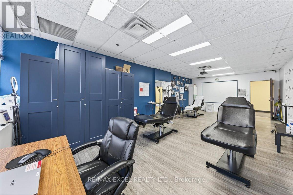 339 & 350 - 1550 South Gateway Road, Mississauga, Ontario L4W 5G6 - Photo 36 - W13646004
