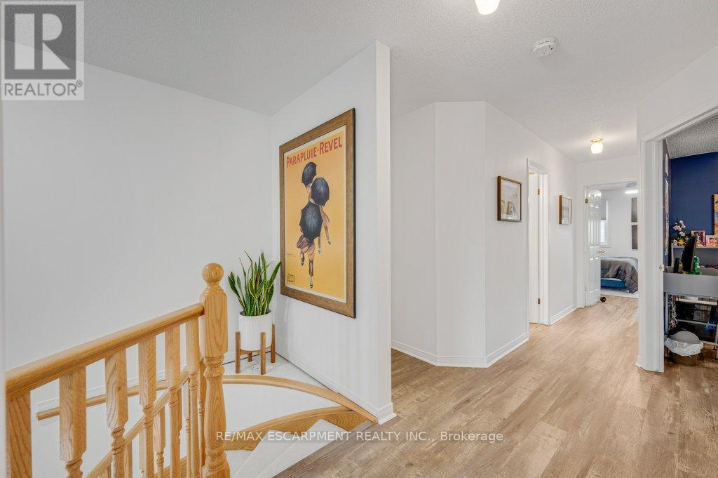2006 Erika Court, Oakville, Ontario  L6M 4R4 - Photo 14 - W13646046