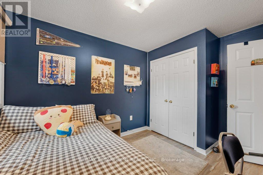 2006 Erika Court, Oakville, Ontario  L6M 4R4 - Photo 19 - W13646046