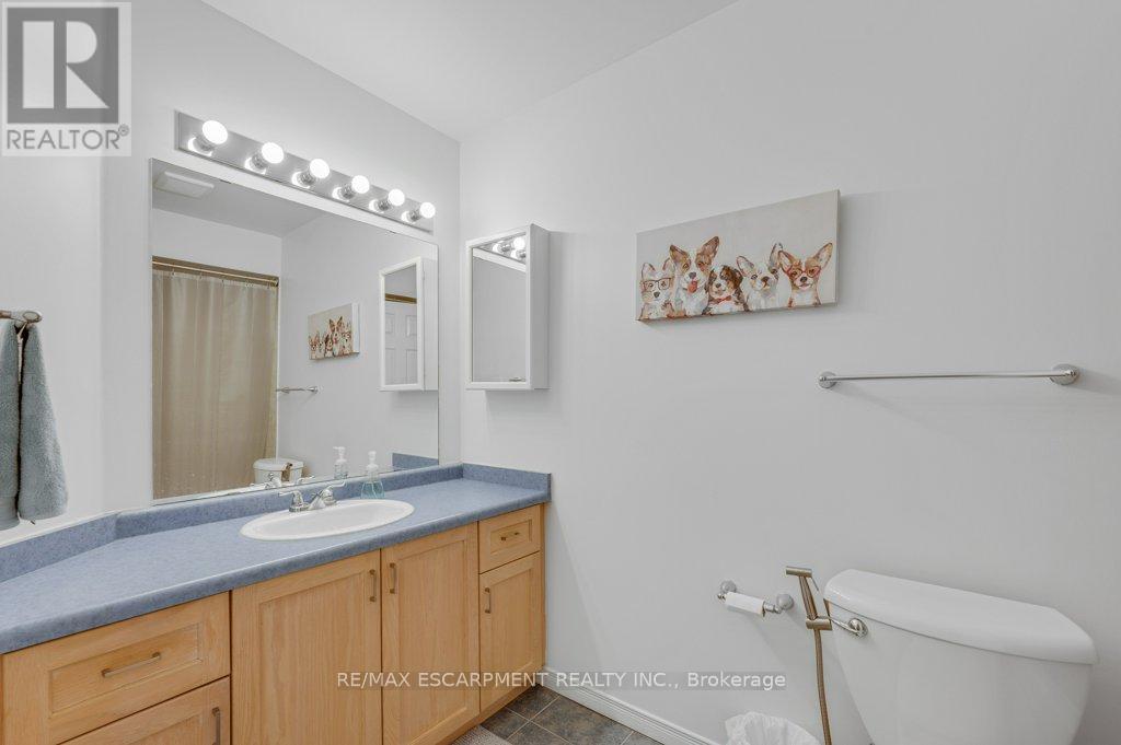 2006 Erika Court, Oakville, Ontario  L6M 4R4 - Photo 20 - W13646046