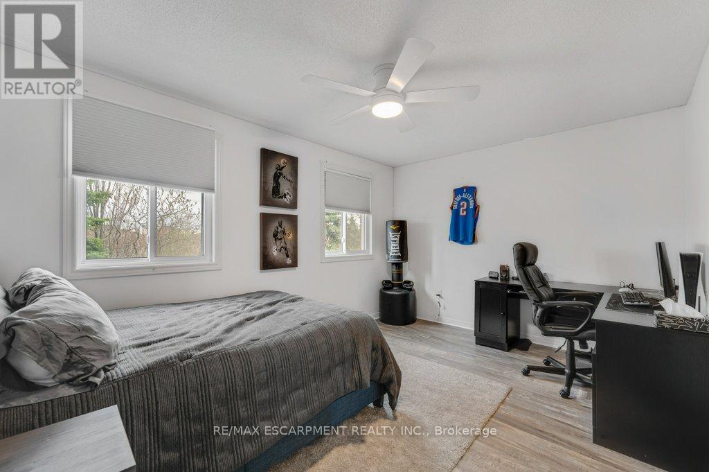 2006 Erika Court, Oakville, Ontario  L6M 4R4 - Photo 21 - W13646046