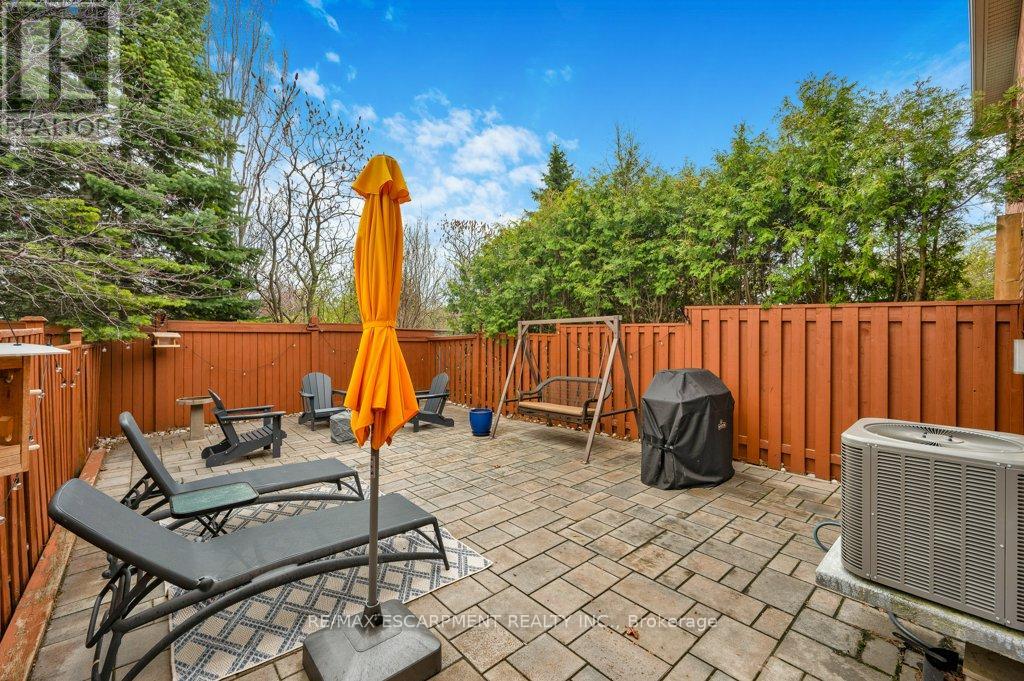 2006 Erika Court, Oakville, Ontario  L6M 4R4 - Photo 28 - W13646046