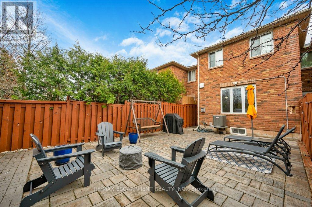 2006 Erika Court, Oakville, Ontario  L6M 4R4 - Photo 31 - W13646046
