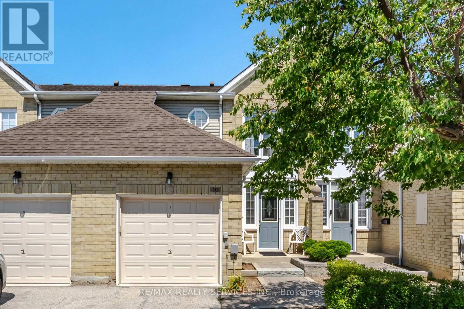 10 HARTNELL SQUARE, Brampton, Ontario