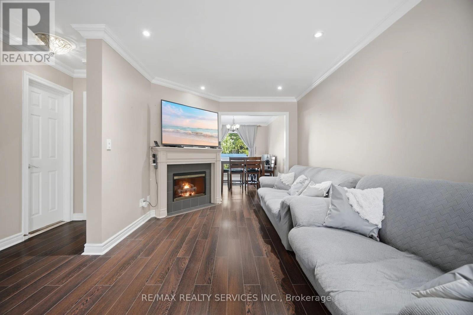 10 Hartnell Square, Brampton, Ontario  L6S 5W7 - Photo 6 - W13646090