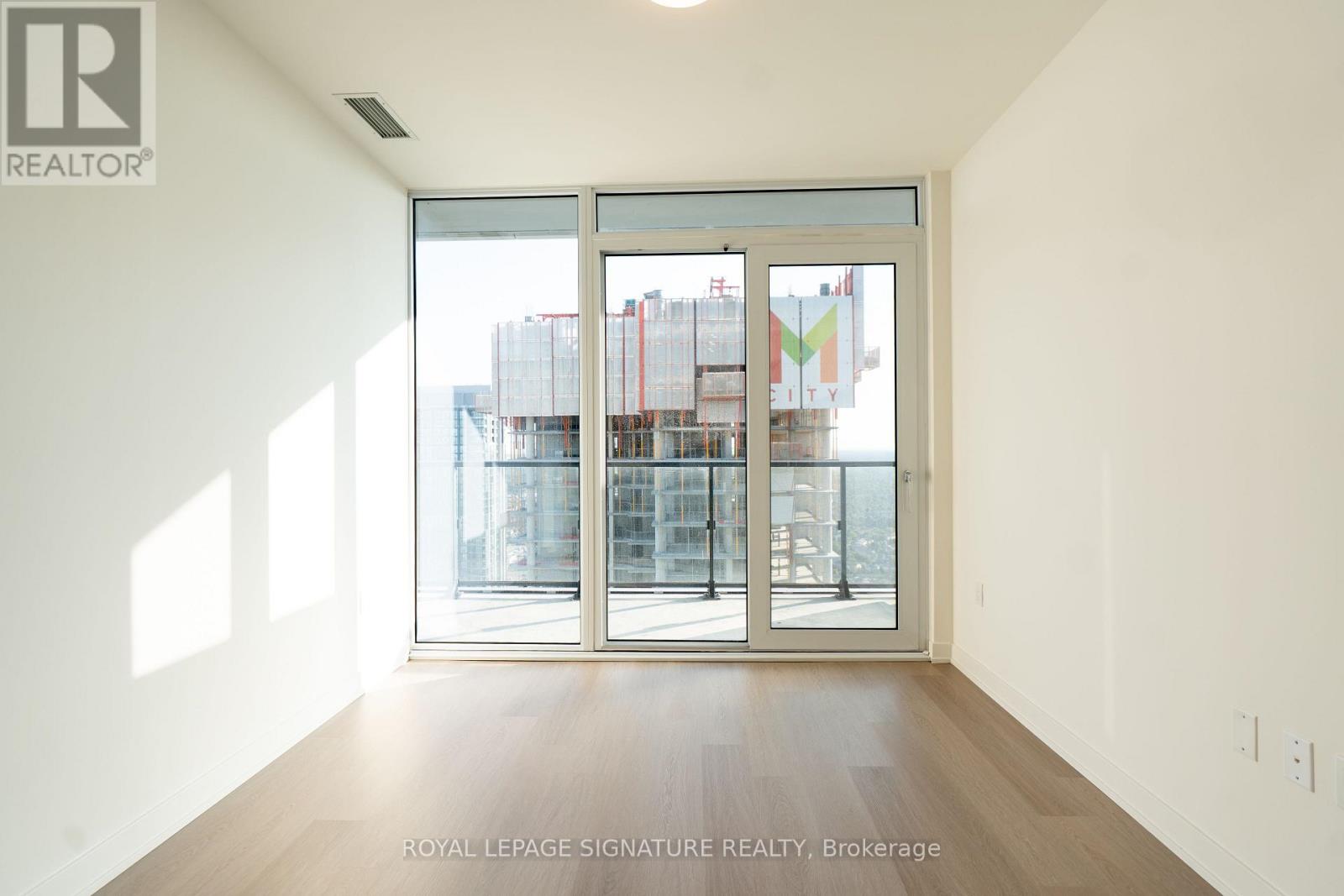 4312 - 448 BURNHAMTHORPE ROAD W