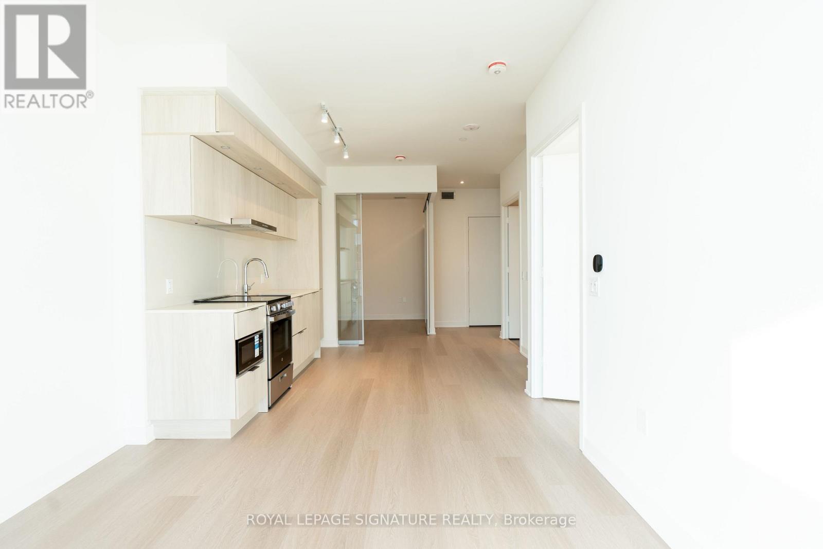 4312 - 448 Burnhamthorpe Road W, Mississauga, Ontario  L5B 0R4 - Photo 8 - W13646114