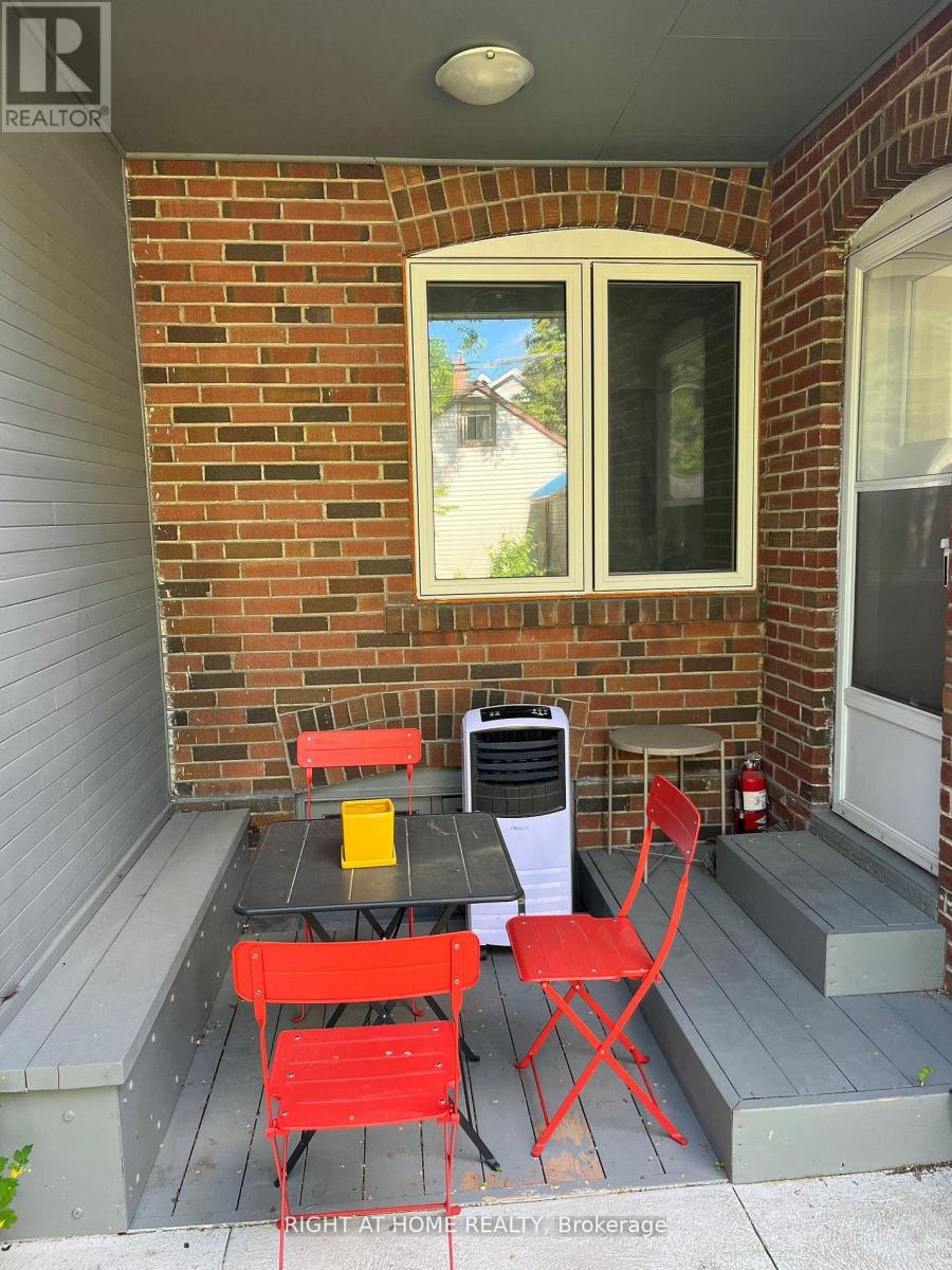 55 Beresford Avenue, Toronto, Ontario  M6S 3C2 - Photo 12 - W13646142