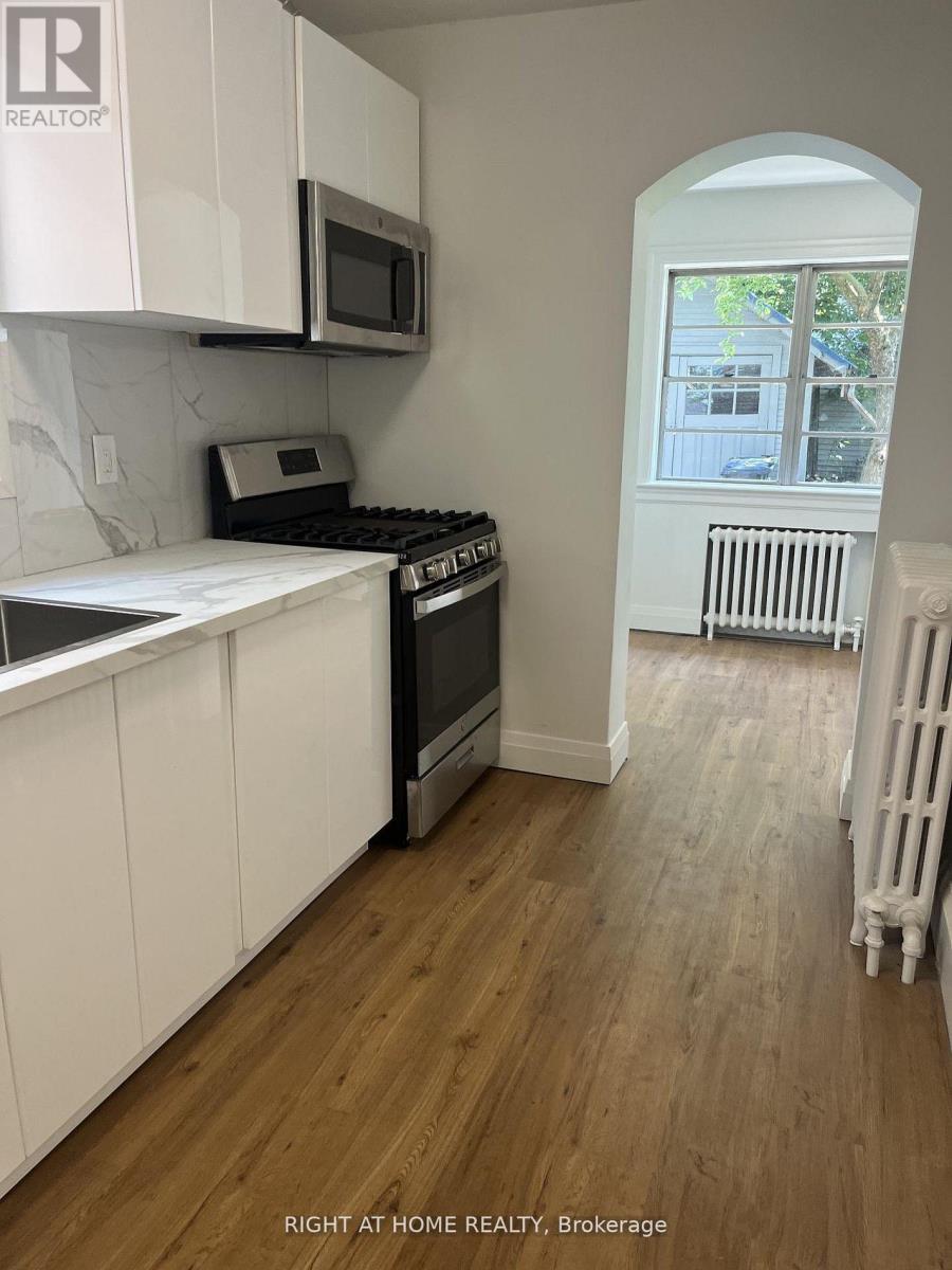 55 Beresford Avenue, Toronto, Ontario  M6S 3C2 - Photo 6 - W13646142