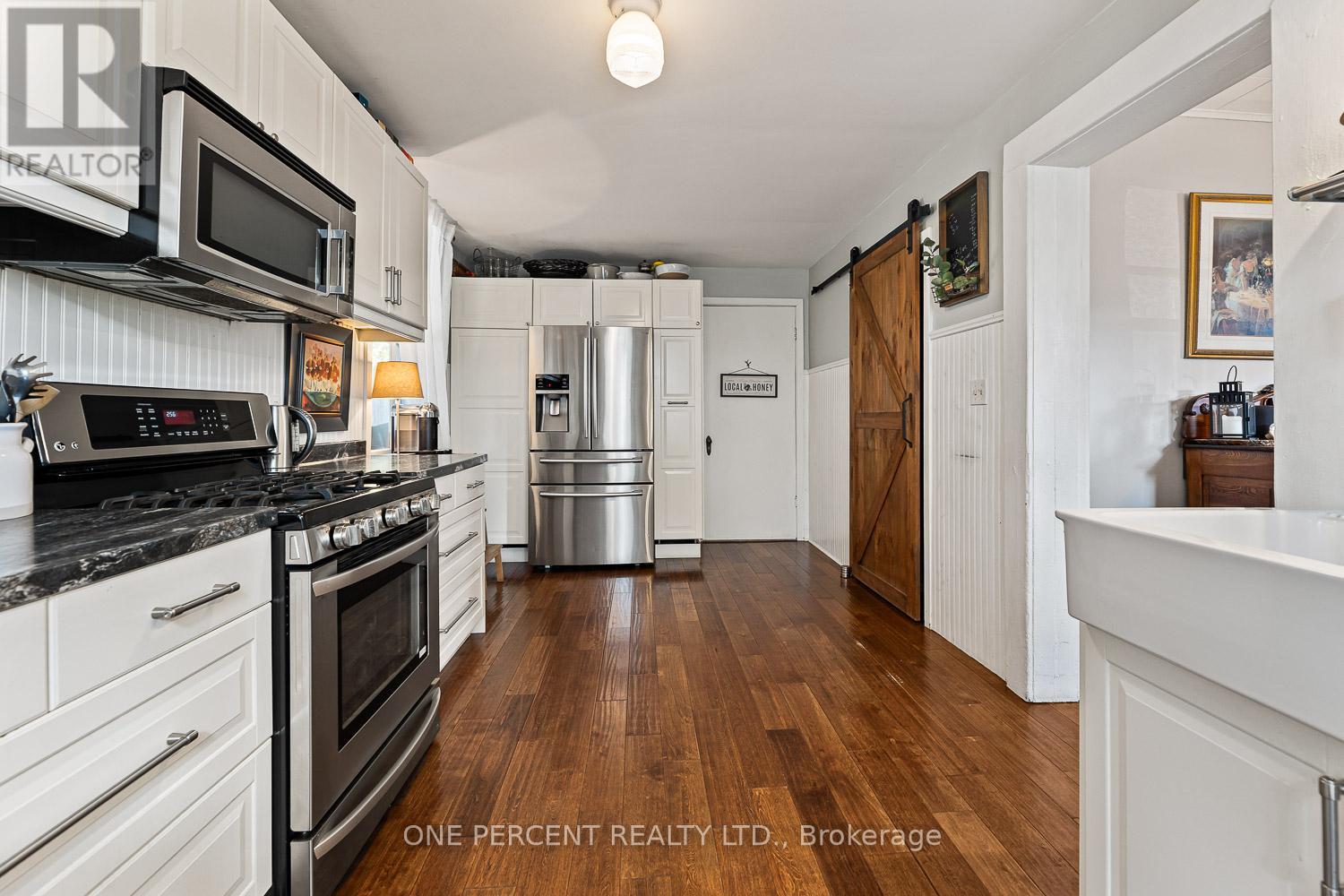 3 Bird Avenue, Brampton, Ontario  L6V 1K8 - Photo 2 - W13646174