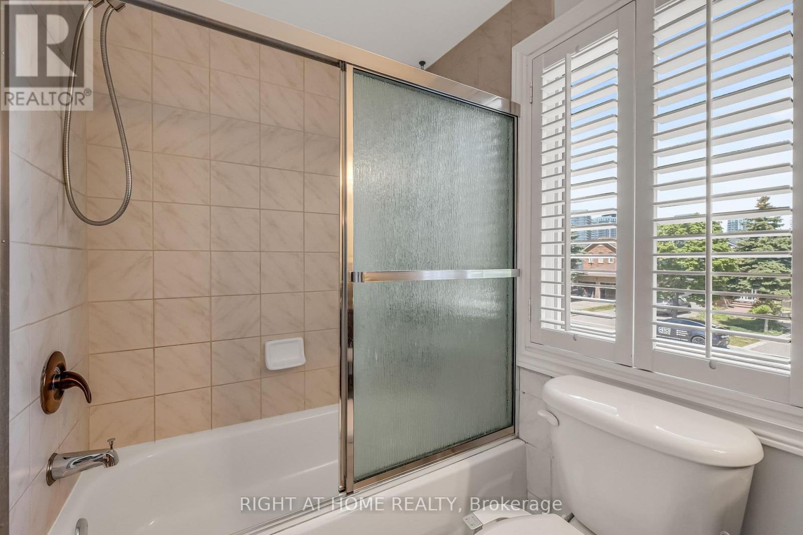 4516 Donegal Drive, Mississauga, Ontario  L5M 4G9 - Photo 32 - W13646186