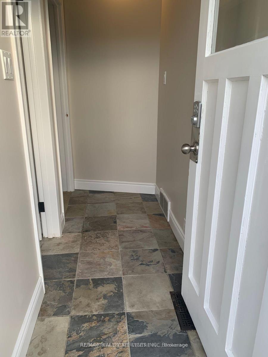 Lower - 166 Bartley Bull Parkway, Brampton, Ontario  L6W 2K3 - Photo 15 - W13646194