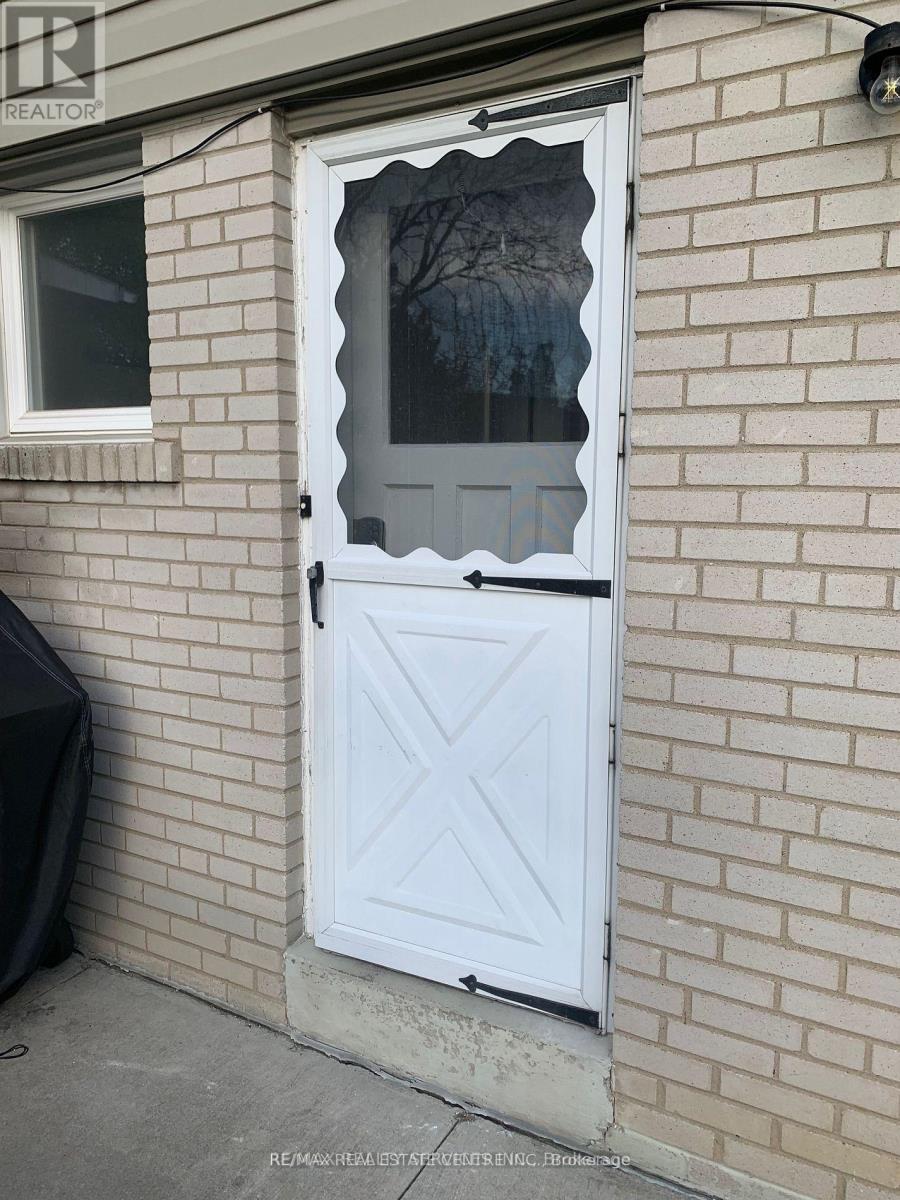 Lower - 166 Bartley Bull Parkway, Brampton, Ontario  L6W 2K3 - Photo 16 - W13646194