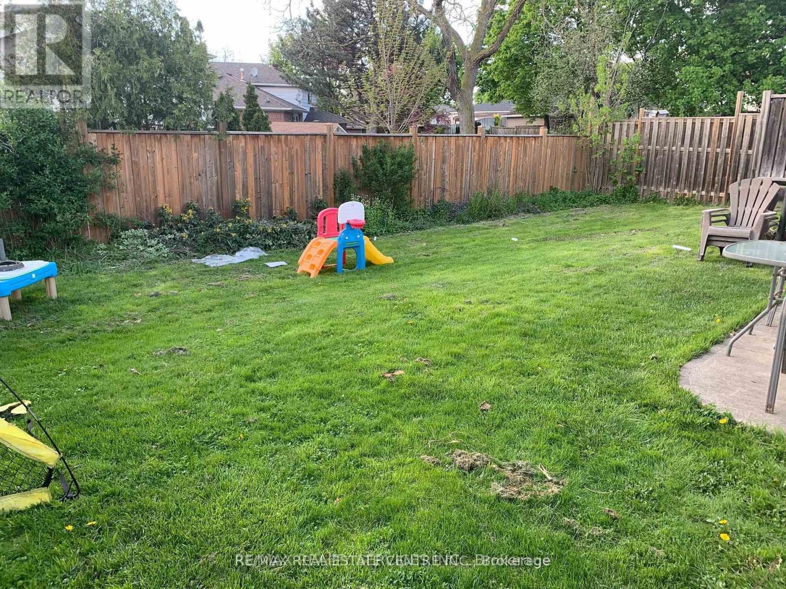 Lower - 166 Bartley Bull Parkway, Brampton, Ontario  L6W 2K3 - Photo 17 - W13646194