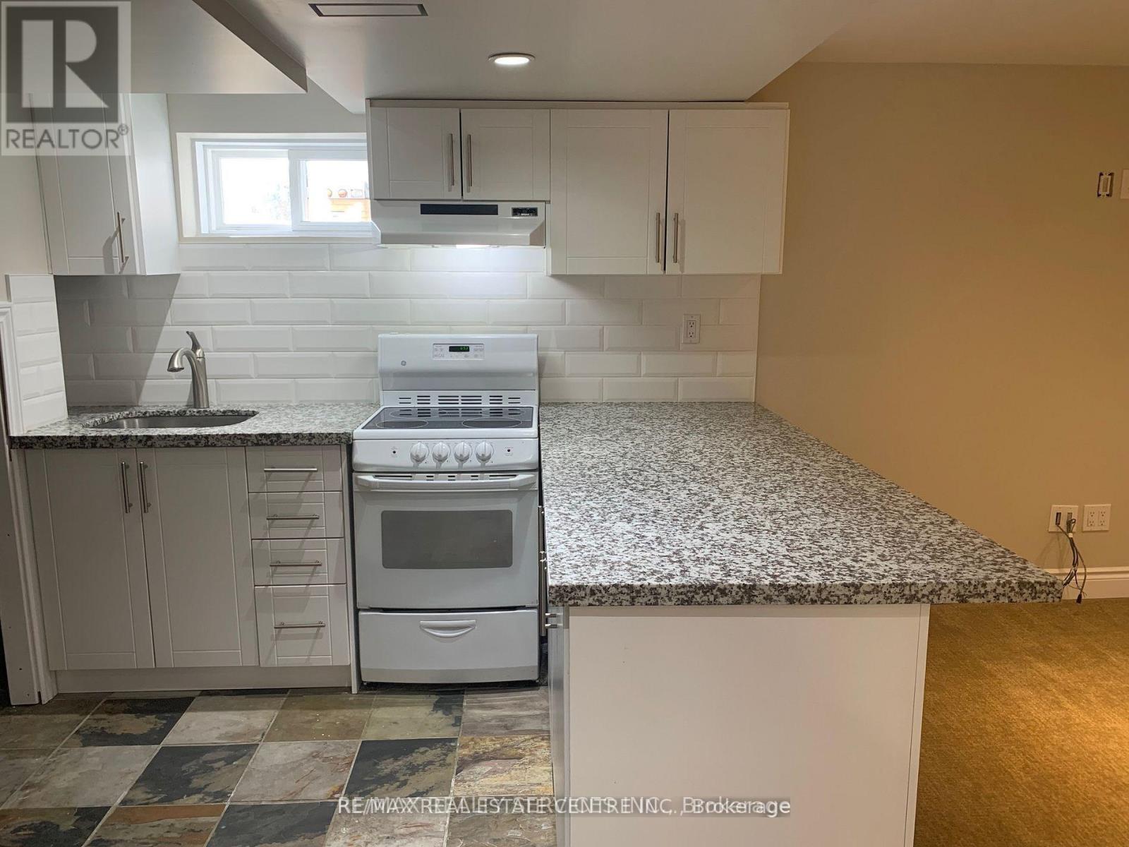Lower - 166 Bartley Bull Parkway, Brampton, Ontario  L6W 2K3 - Photo 2 - W13646194