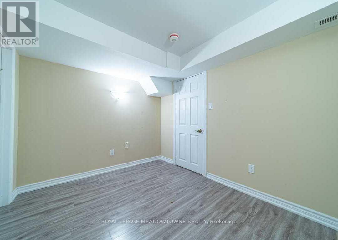 1036 Yates Drive, Milton, Ontario  L9T 6A7 - Photo 9 - W13646202