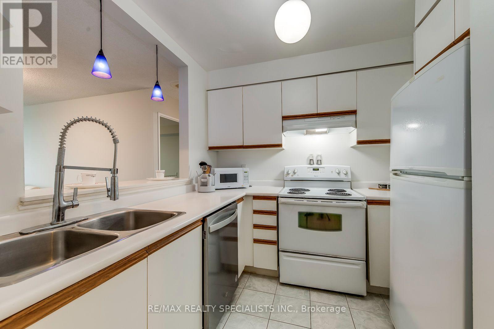 1112 - 2177 Burnhamthorpe Road, Mississauga, Ontario  L5L 5P9 - Photo 10 - W13646208