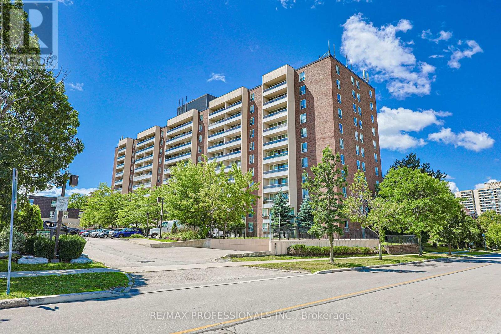 209 - 31 FOUR WINDS DRIVE, Toronto, Ontario