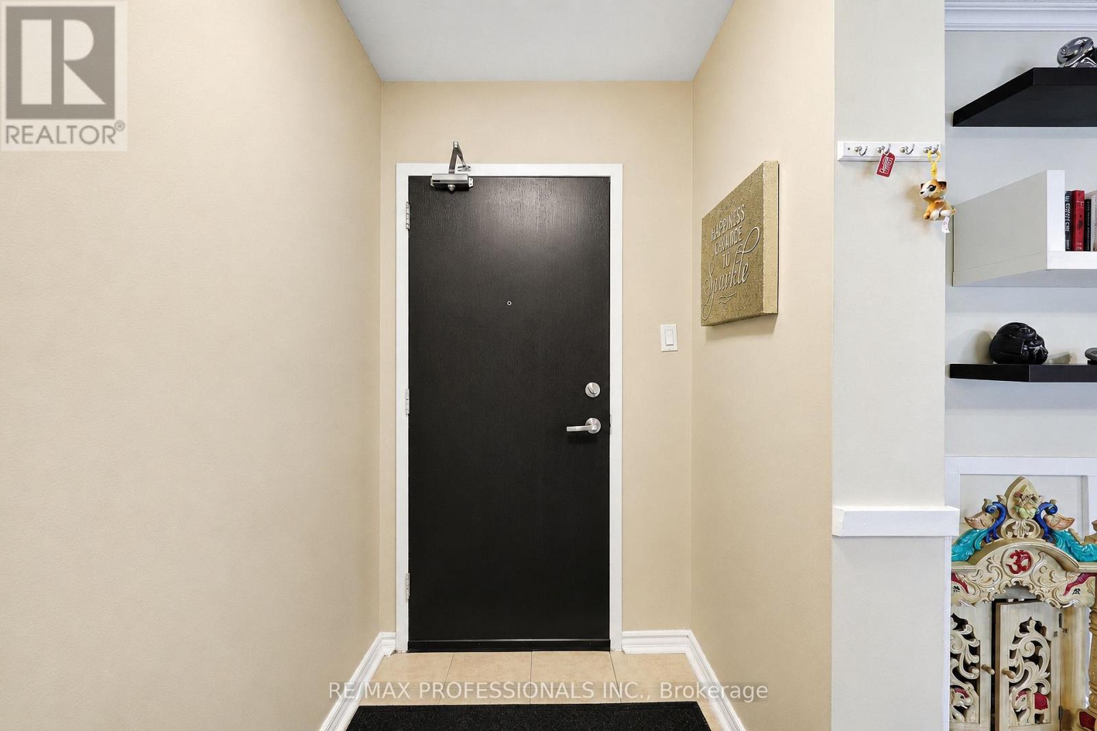 209 - 31 Four Winds Drive, Toronto, Ontario  M3J 1K9 - Photo 4 - W13646216