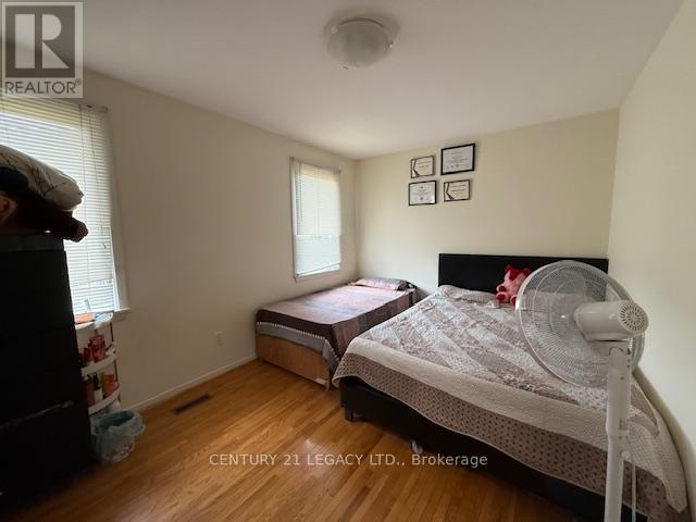 (Upper) - 25 Edenborough Drive, Brampton, Ontario  L6T 3A2 - Photo 11 - W13646226