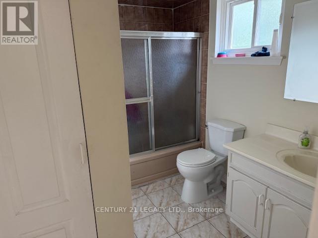(Upper) - 25 Edenborough Drive, Brampton, Ontario  L6T 3A2 - Photo 7 - W13646226