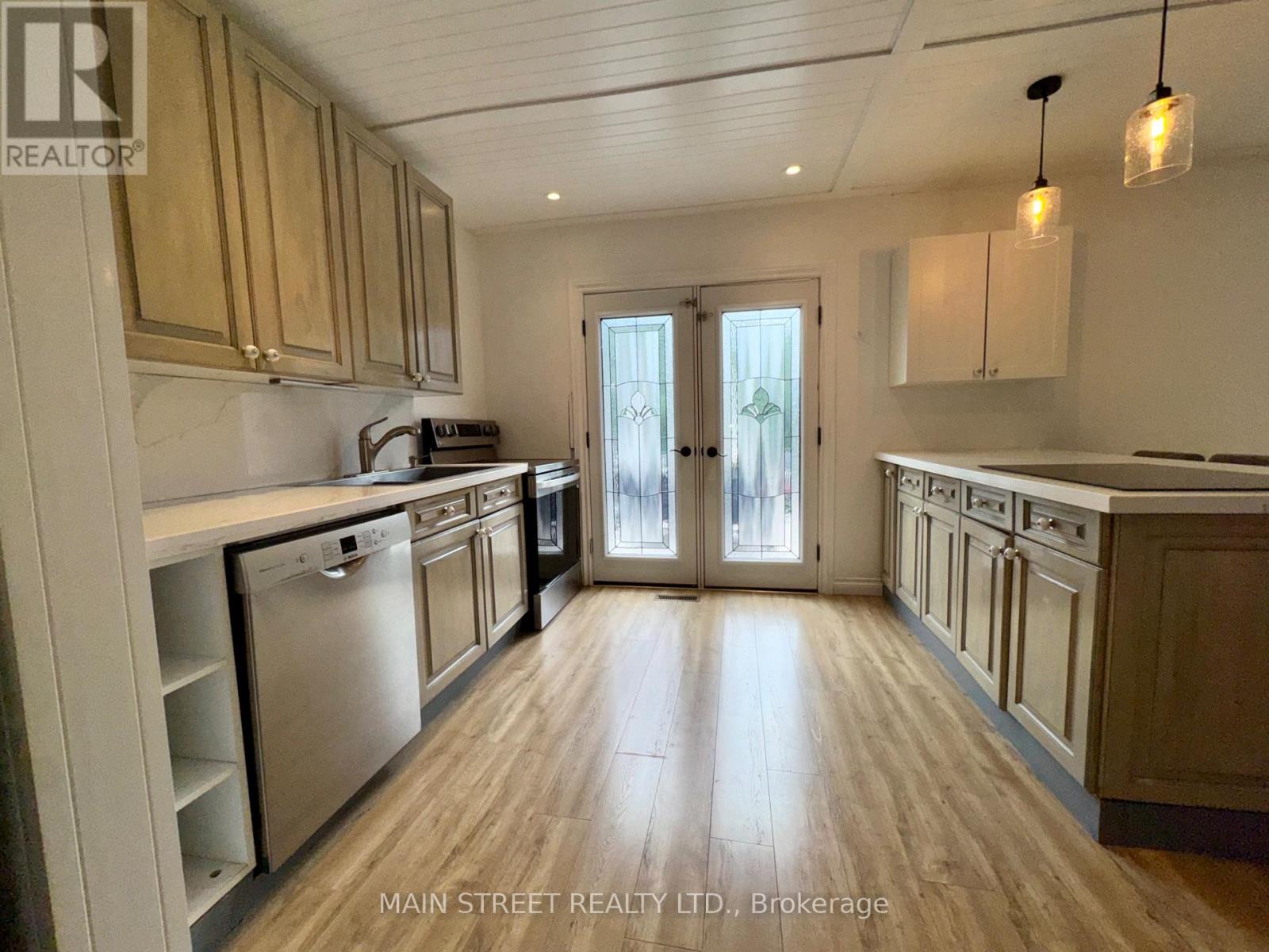233 Thoms Crescent, Newmarket, Ontario  L3Y 1C9 - Photo 11 - N13645958