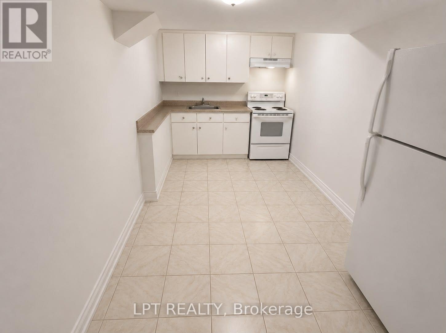 51 Windermere Court, Brampton, Ontario  L6X 2L5 - Photo 6 - W13643434