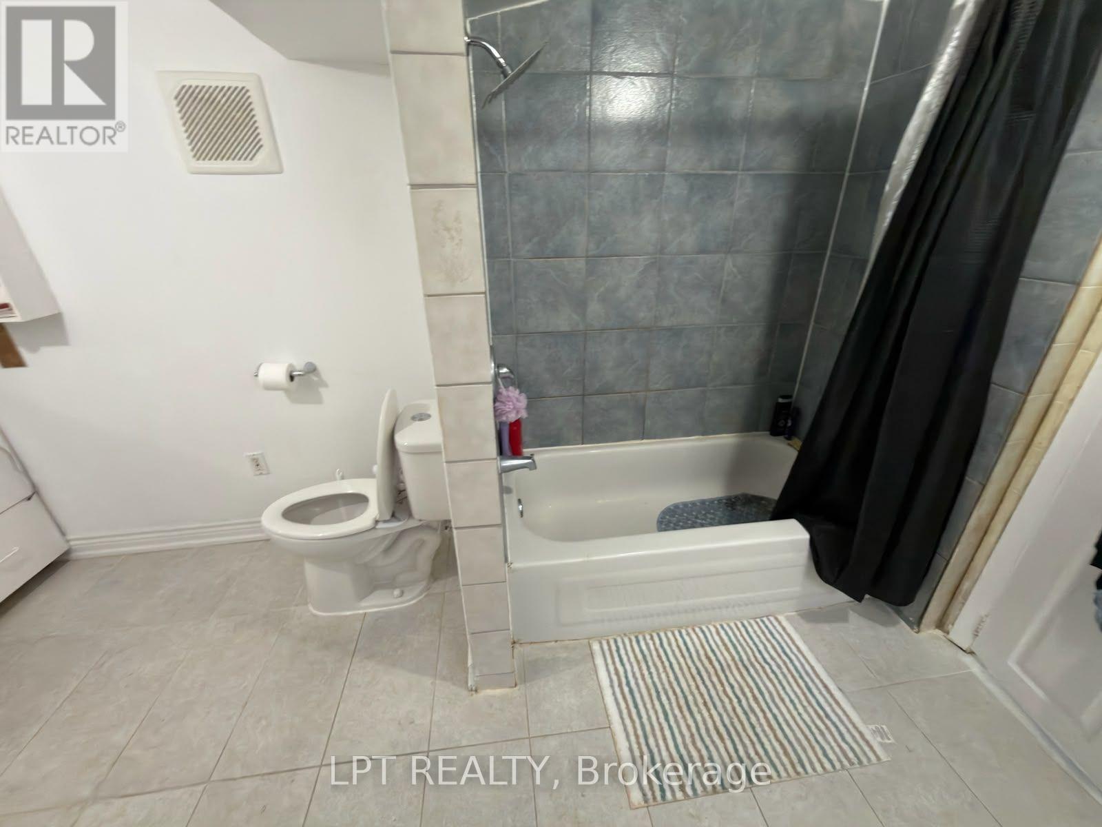 51 Windermere Court, Brampton, Ontario  L6X 2L5 - Photo 8 - W13643434