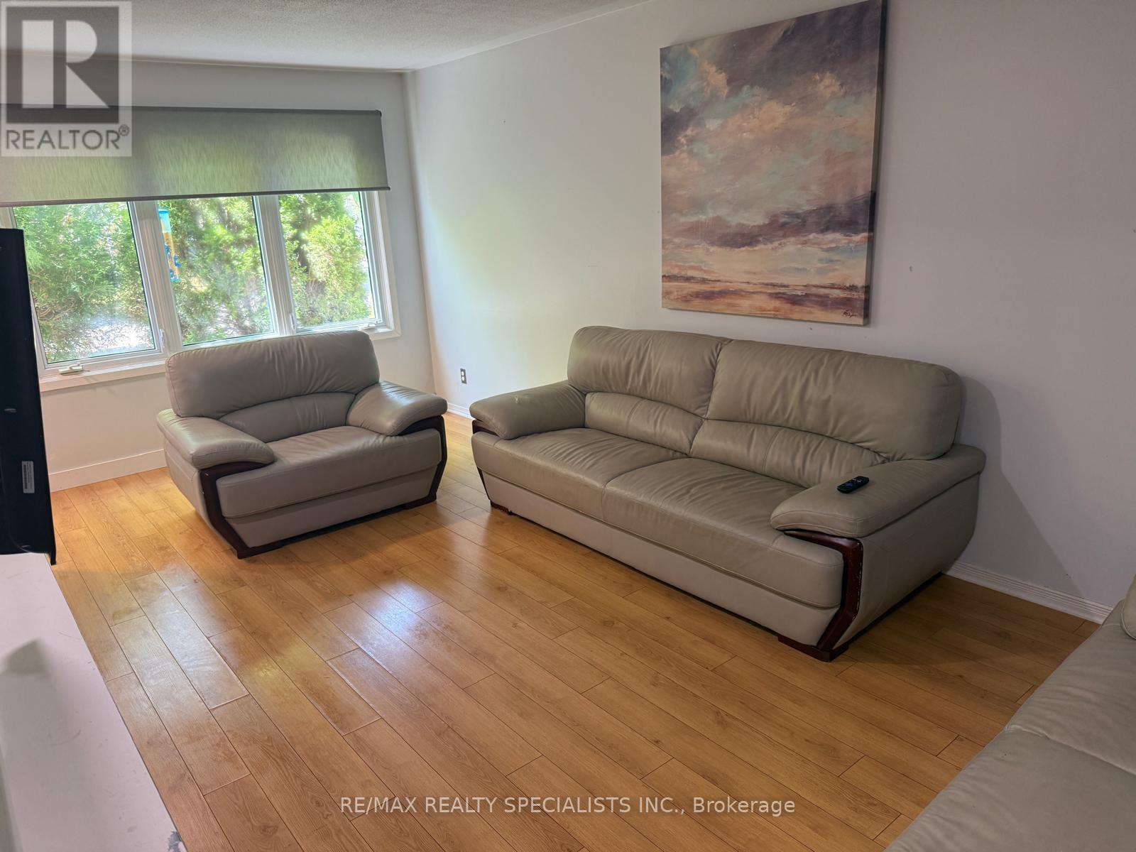 8 Kintail Crescent, London South, Ontario N6E 1J5 - Photo 4 - X13635548
