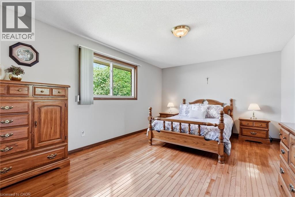 210 Bastille Street, Hamilton, Ontario  L9B 2G5 - Photo 16 - 40853605