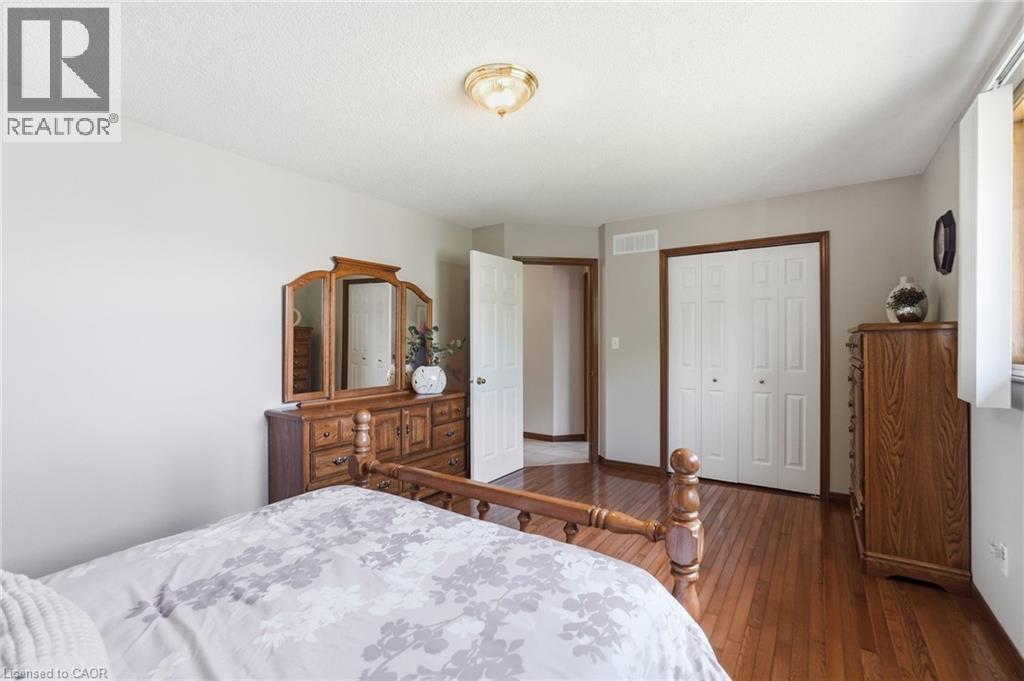 210 Bastille Street, Hamilton, Ontario  L9B 2G5 - Photo 18 - 40853605
