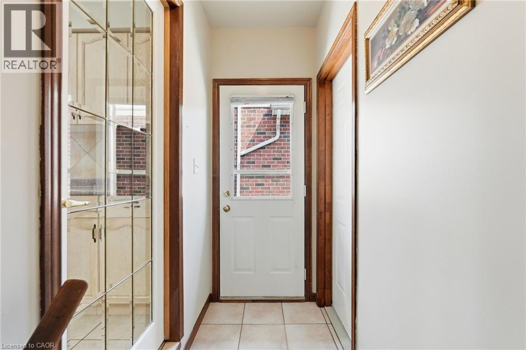 210 Bastille Street, Hamilton, Ontario  L9B 2G5 - Photo 25 - 40853605