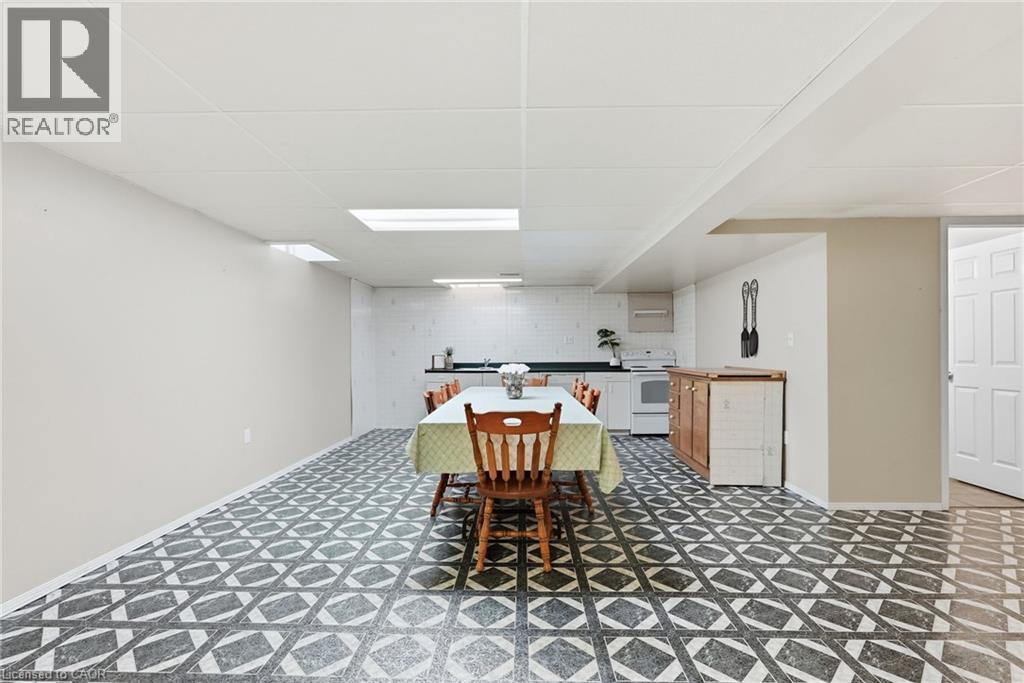 210 Bastille Street, Hamilton, Ontario  L9B 2G5 - Photo 28 - 40853605